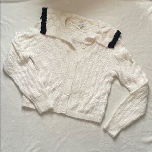 Calligraphie White Button-Up Cardigan with Sailor Collar